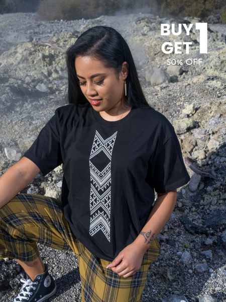 Taniko Hou Print Tee - Black