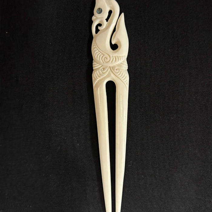 Maori Inspired Bone Heru at Maori Pakihi Ahu boutique