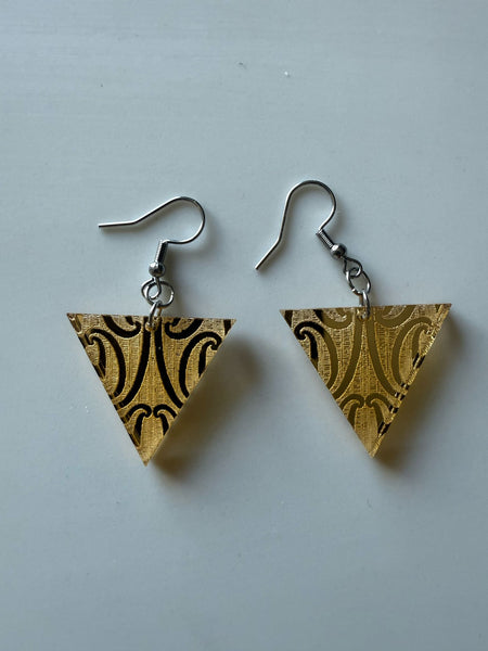 Gold Resin Tapatoru Earrings