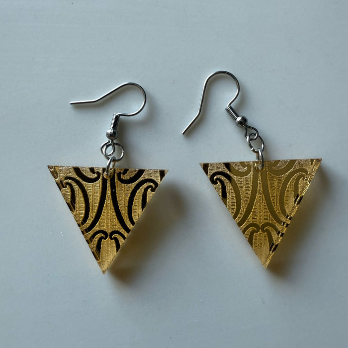 Gold Resin Tapatoru Earrings