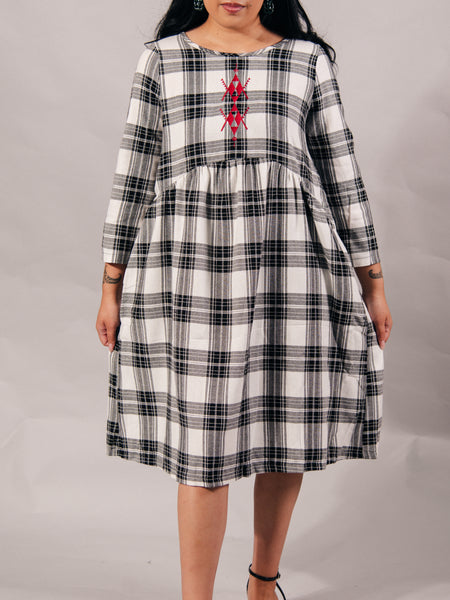 Rangitāmiro Tartan Dress - Black & White