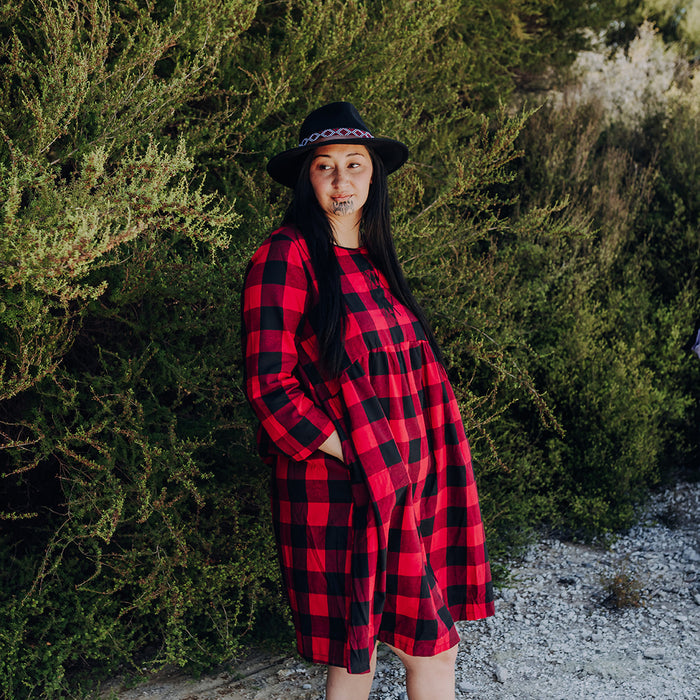 Rangitāmiro Tartan Dress - Red & Black