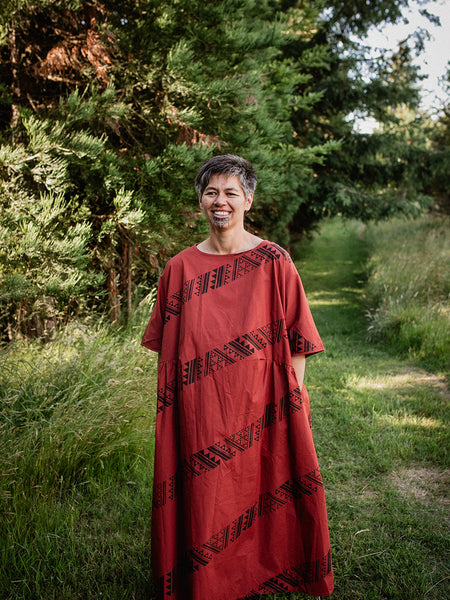 Waharua Kōpito Short Sleeve Dress - Rust