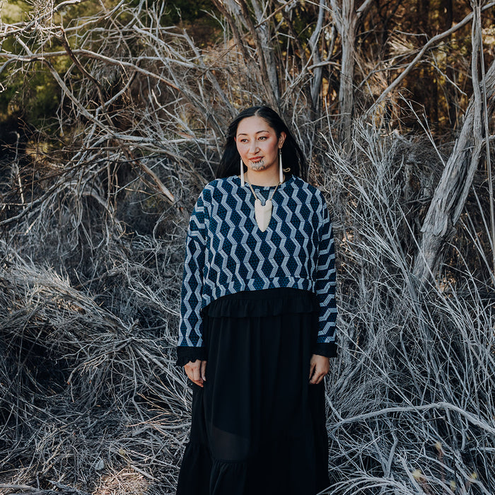 Waharua Kōpito Crop Top - Blue & White