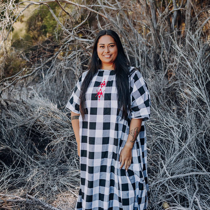 Rangitāmiro Tartan Short Sleeve Dress - White & Black