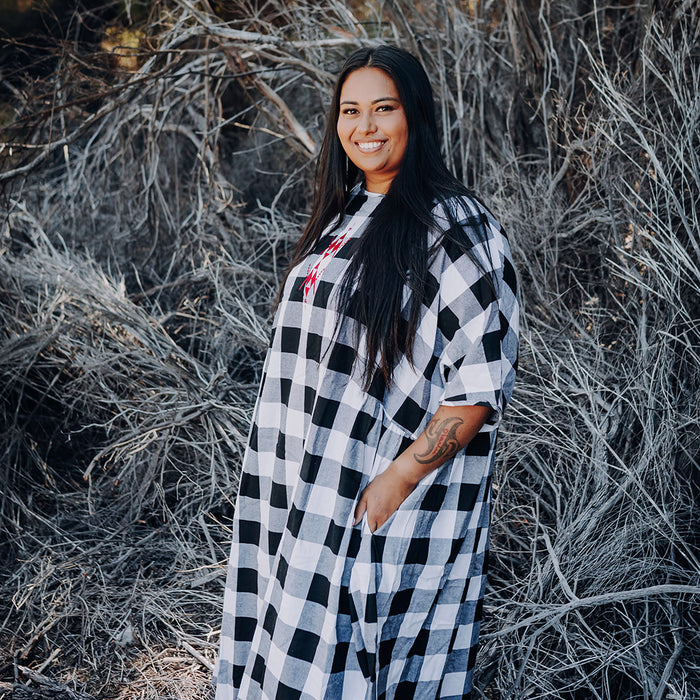 Rangitāmiro Tartan Short Sleeve Dress - White & Black