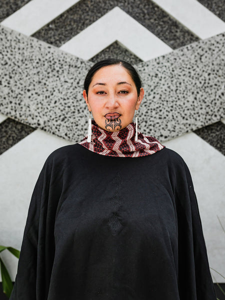 Waharua Kōpito with Taimana Embroidery Poncho - Black