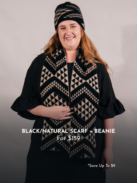 Waharua Kōpito Pango/One-tea Kāmeta & Pōtae Set (Black/Natural Scarf & Beanie)