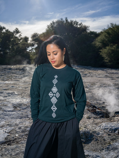 Taniko Waru Long Sleeve Tee - Pine Green