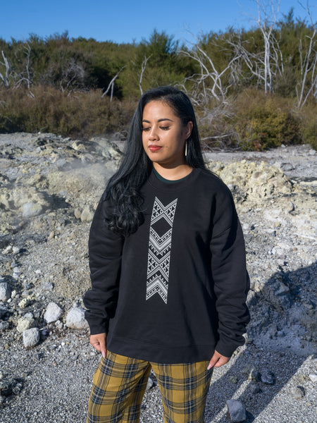 Taniko Hou Print Crew - Black
