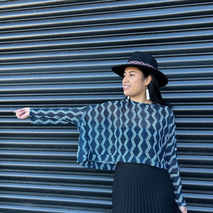 Waharua Kōpito Crop Top - Blue & White