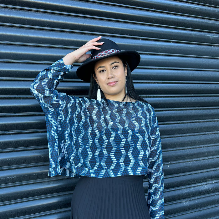 Waharua Kōpito Crop Top - Blue & White