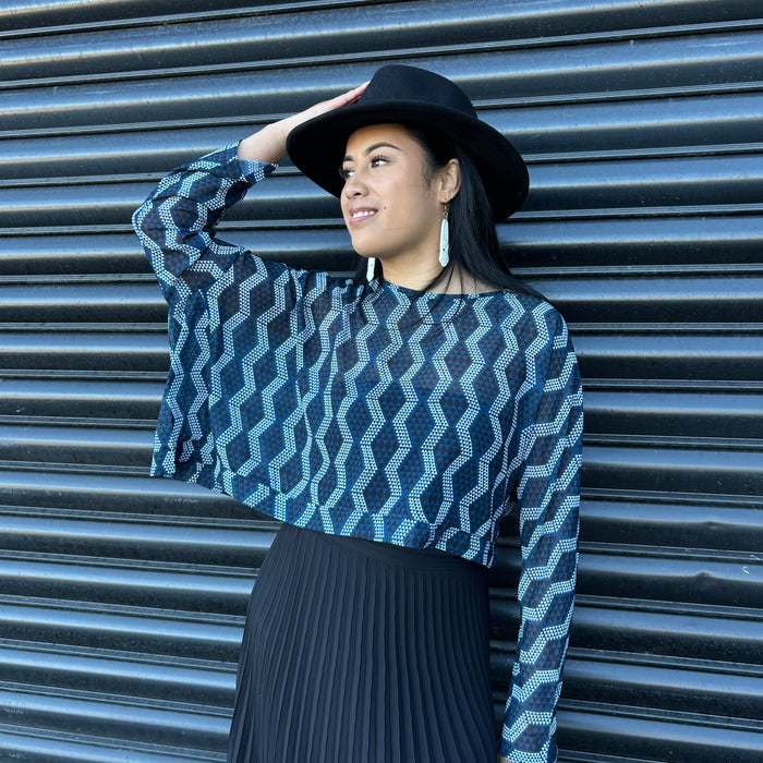 Waharua Kōpito Crop Top - Blue & White