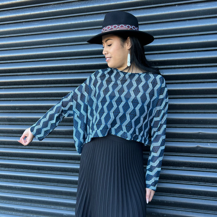 Waharua Kōpito Crop Top - Blue & White