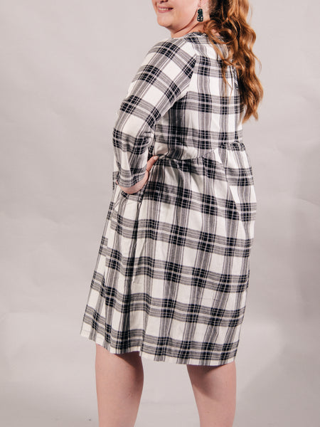 Rangitāmiro Tartan Dress - Black & White