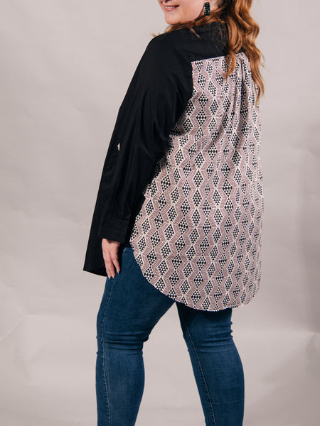 Waharua Kōpito Cotton Button Shirt - Black